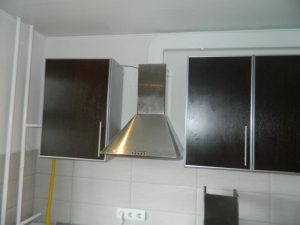 Установка вытяжки на кухне в Рязани