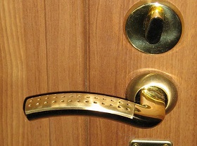 Замена дверной ручки входной двери в Рязани