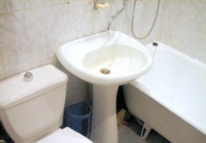 Установка раковины тюльпан в ванной в Рязани